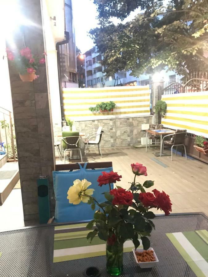 White Rose Guest Rooms Μπουργκάς Εξωτερικό φωτογραφία
